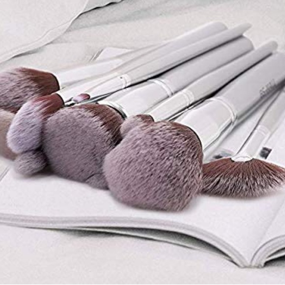 13 Piece Makeup Brush Set with Silver Handles - Picture 5 of 5